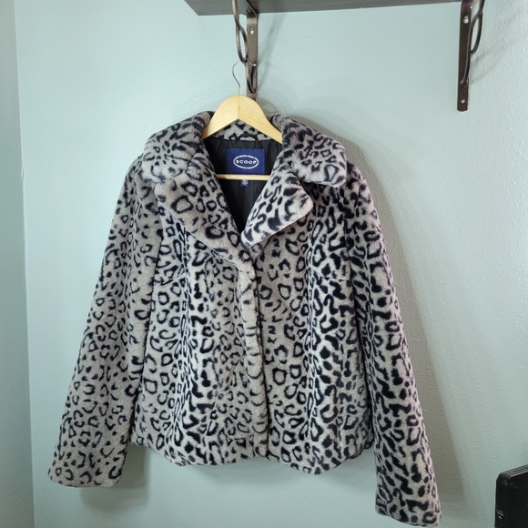 Cheetah print fuzzy jacket - Picture 5 of 5